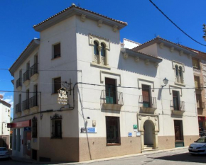  Casa Rural Cuatro de Oros  Санта-Крус-Де-Ла-Сарса